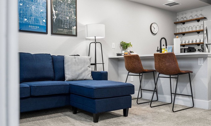 Villa Park Apartamento | 1BR Getaway · Broncos, Light Rail, Red Rocks