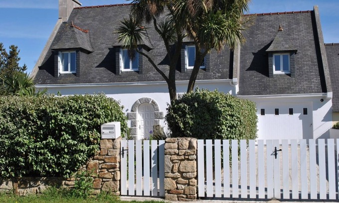 Guisseny Villa | 1st sea row, wellness villa, free sound of the sea, 10m to the dune/beach