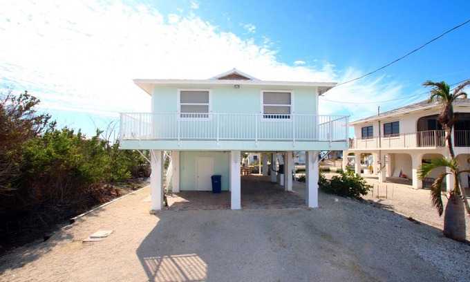 Doctor's Arm Casa | 2/2 Canal Front Home Big Pine Key. ¡Fácil acceso al océano y al golfo!