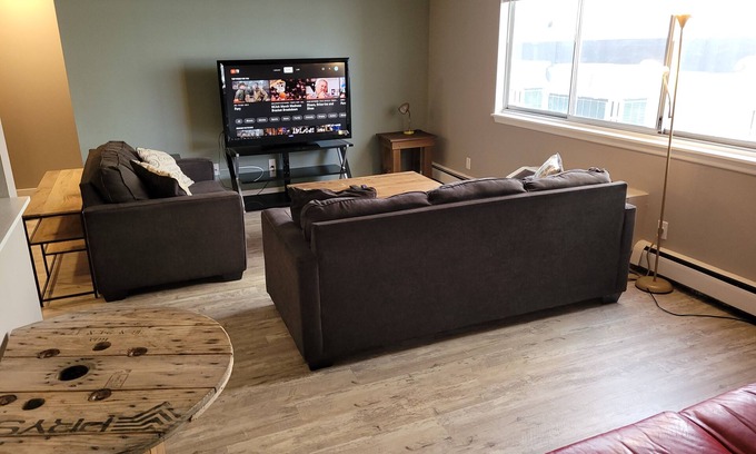 Cedar Rapids - Iowa City Apartamento | 2 Bed 2 Bath Spacious Apartment Downtown Cedar Rapids