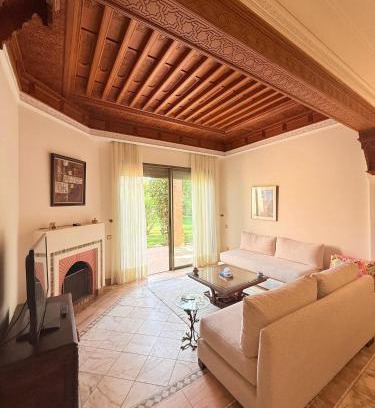 Palmeraie Apartamento | 2 - Bed Apartment with Garden & shared Pool - Moroccan - Modern Style