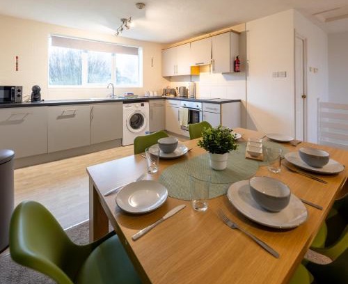 St. Ann's Chapel Complejo | 2 Bed Holiday home in Honicombe Park