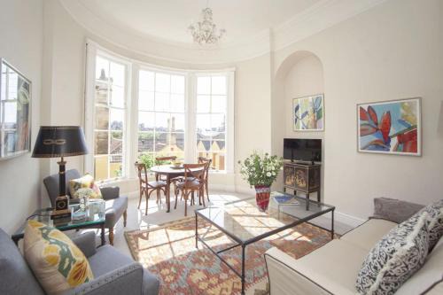 Upper Town Apartamento | 2 Bed in Bath oc-bhr57