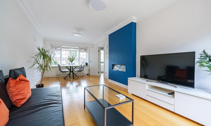 Underhill Villa | 2 bed semi-detached house to rent in Connaught Road, Barnet EN5