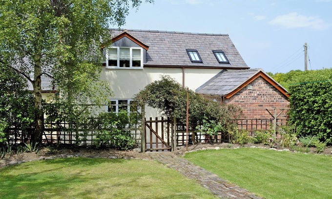 Padeswood Cabaña | Alojamiento de 2 habitaciones en Dobshill, near Chester