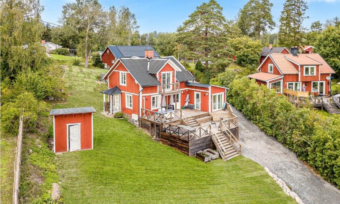 Dyvik Casa | 2 Bedroom Awesome Home In Åkersberga