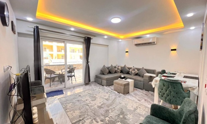 Dahar Chalet De Esquí | 2-bedroom chalet in brilliant Hurghada with AC