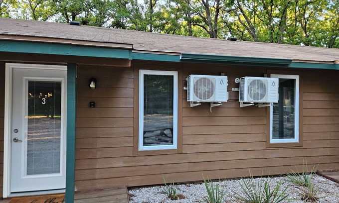 Lebanon Condominio | 2-bedroom Condo #3 at Bennettscape Lodge with AC, WiFi by Bennett Spring Park