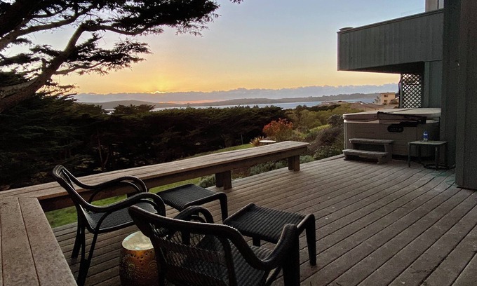 Bodega Bay Casa | 2-bedroom home with sunset views, hot tub, vaulted ceilings, piano, Bodega Bay