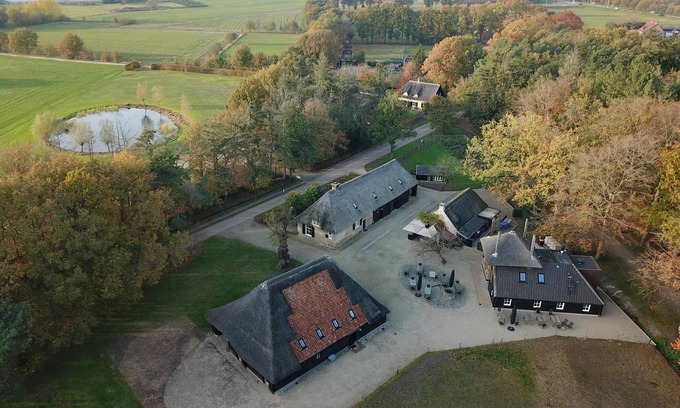 Verspreide huizen Ulvenhout Casa | 2 luxury accommodations near the forest
