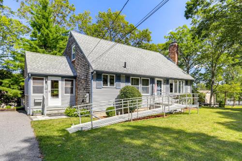 Attleboro Casa | 2 Mi to New England Sports Village - Quiet Home