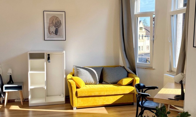 Rheinhausen Apartamento | 2 Rooms / Free Parking / 25 min to Düsseldorf