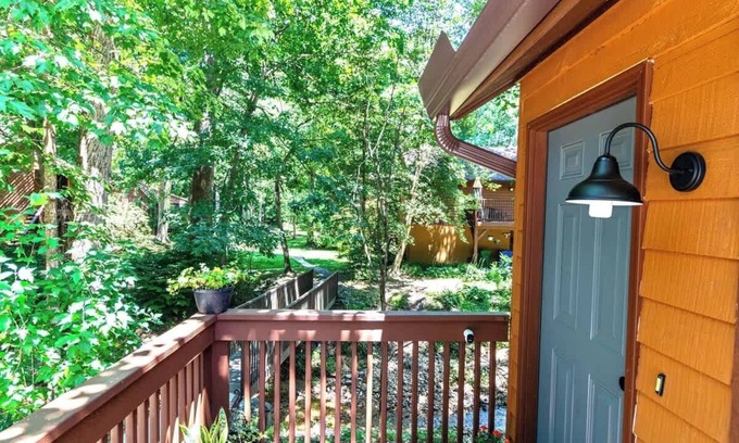 Fletcher Casa | 20 Min to Biltmore|Cozy Cottage|Sleeps 2