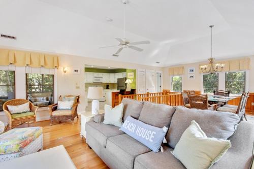 Duck Casa | 2002 - Hidden Aweigh