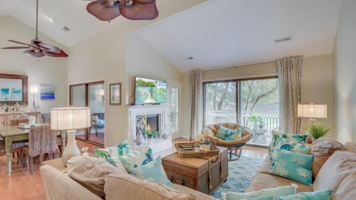 Isle of Palms Casa | 26 Fairway Dunes by AvantStay Wild Dunes Villa w Community Pool