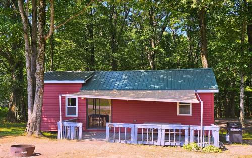 Russell Casa | 2BR Eagles Nest Cottage