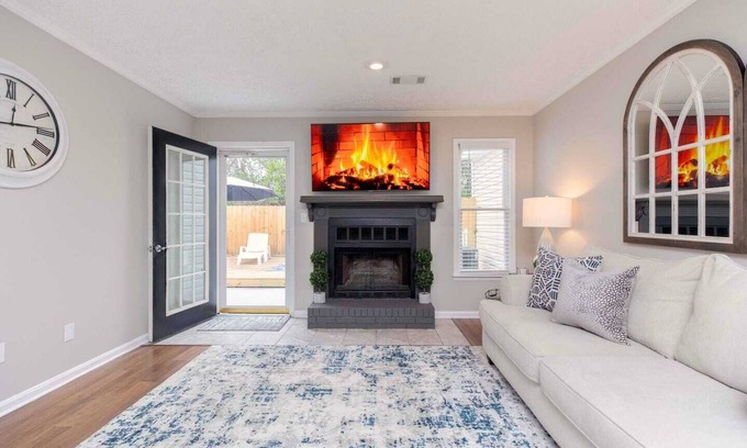 Warner Robins Casa | 2BR Townhouse | Pet Friendly | Fully Fenced