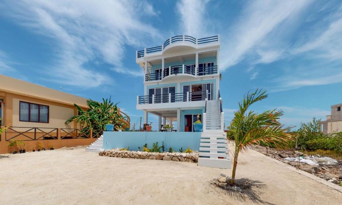 Boca Ciega Apartamento | 2nd Floor House