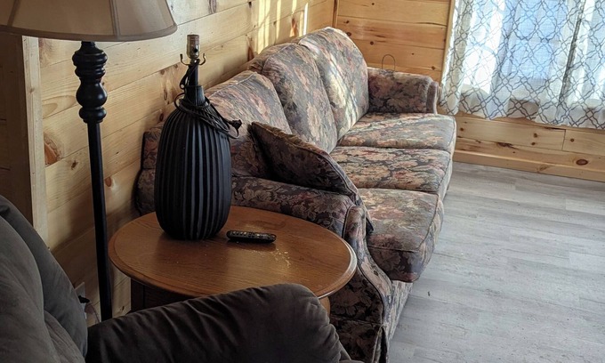 South Rutland Casa | #3 - 3 bedroom upper unit near Salmon River, and Tug Hill ATV/snowmobile trails.