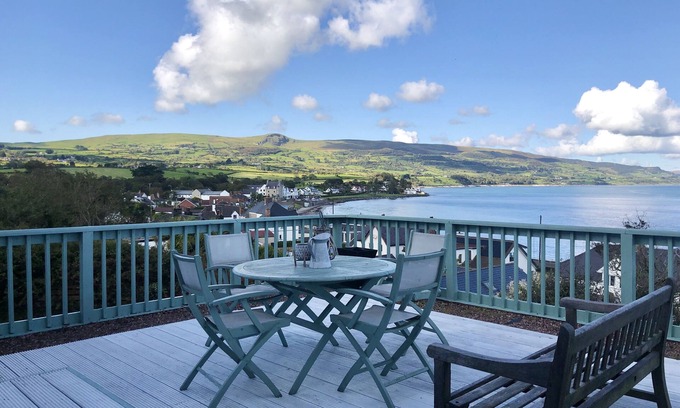 Ballygally Casa | Stunning Seaview Cottage, With 3 Bedrooms