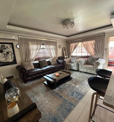 Nelspruit Villa | 3 Bed home Nelspruit Golden Crescent