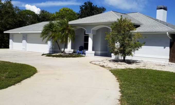 Englewood Casa | Casa de 3 dormitorios y 3 baños con piscina privada climatizada en un tranquilo callejón sin salida