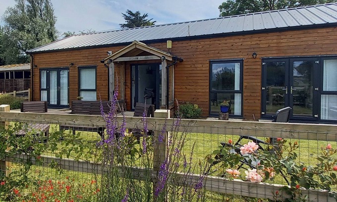 Ruckinge Cabaña | Alojamiento de 3 habitaciones en Ruckinge, near Ashford