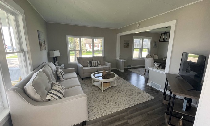 Lake City Casa | 3 Bedroom home (sleeps 8)