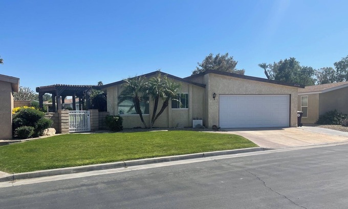 Thousand Palms Casa | 3-bedroom house in fabulous Thousand Palms with Mountain and Golf Course Views