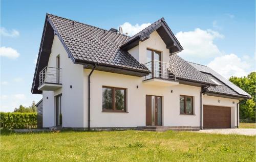 Darlowo Casa | 3 Bedroom Lovely Home In Rusko