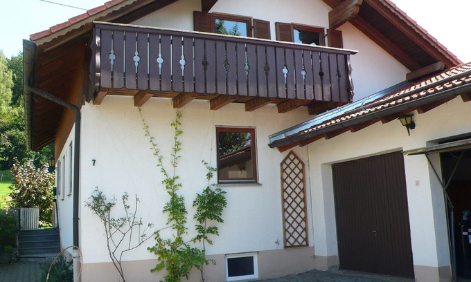 Kaltental Casa | 3-bedroomed holiday house with garden and double garage for up to 6 guests