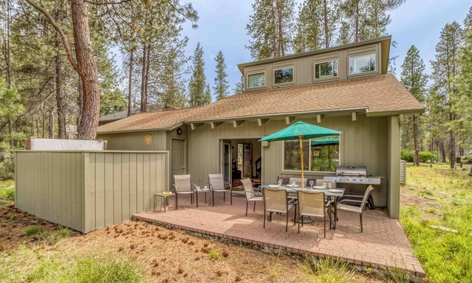 Tennis Village Casa | 3 Bedrooms plus Loft, SHARC Passes and Hot Tub! 2 Fawn Lane