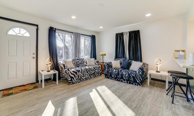 Gary Casa | 3 Mi to Hard Rock Casino Charming Home in Gary!