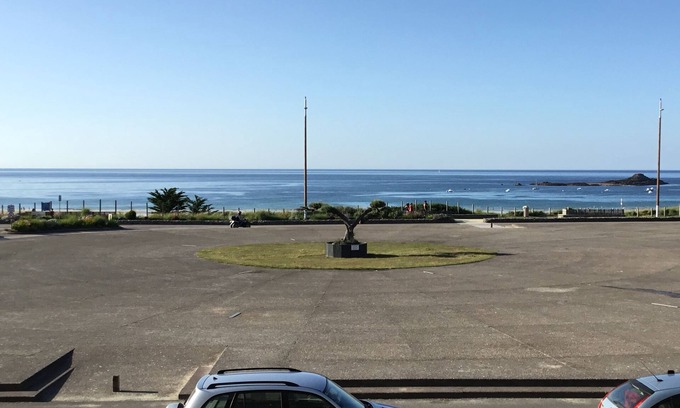 Sables-d'Or-les-Pins Apartamento | Frehel: apartamento frente al mar