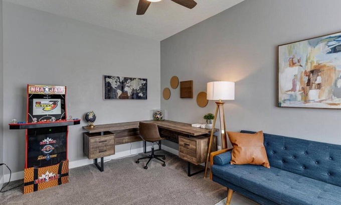 Herriman Casa | 30+ Day Heaven! Pets! Garage! Fenced Yard! Parks!