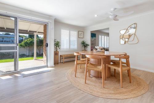 Forster Casa | 30 Lakeview Cres