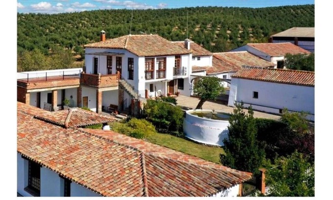 Recas Villa | A 30 min de Puy de Fou. Piscina,bbcoa,A/A,Wifi gratis,jardín, terraza con vistas