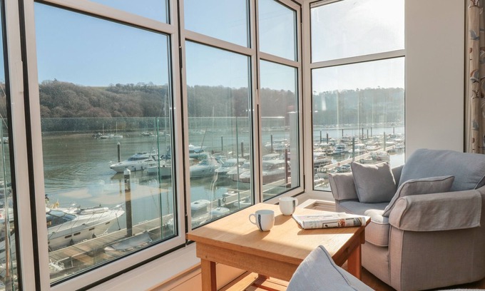 Dartmouth Casa | 33 Dart Marina