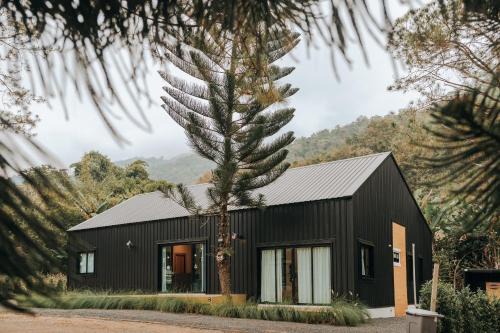 Mae Rim Casa | 360 Black Cabin CNX
