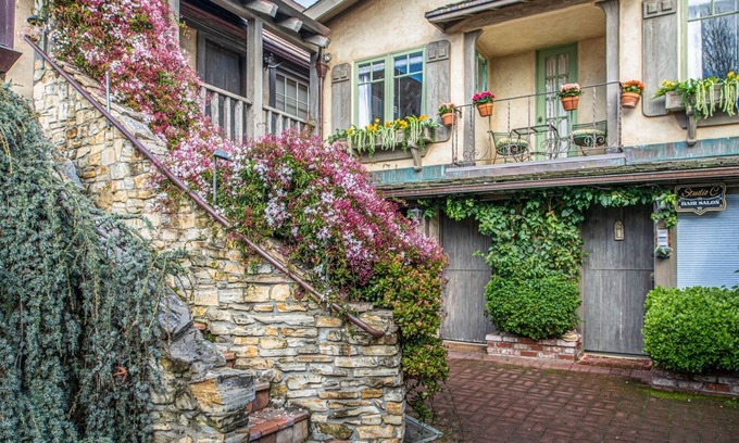 Northwest Carmel Apartamento | 3795 The Artist's Way 1 Bedroom Apts by Redawning