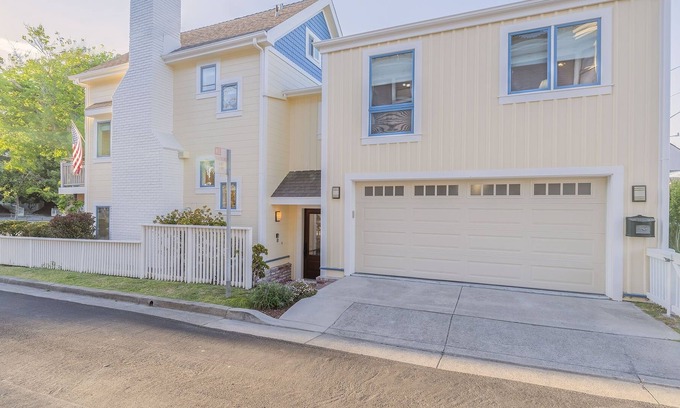 Pacific Grove Casa | 3817 Caledonia Bay Lookout 3 Bedroom Home by Redawning