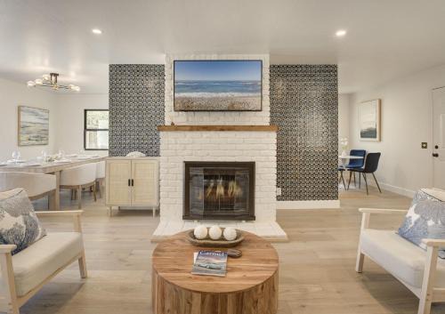 Northeast Carmel Casa | 3944 Seaside Bash home