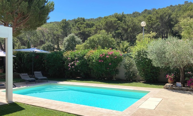 Roquefort-la-Bedoule Villa | Villa 4 * en calma con aire acondicionado y piscina cerca de Cassis, Calanques, playas