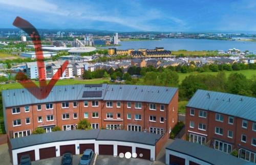 Penarth Casa | 4 bed Townhouse with spectacular views 4 miles from Cardiff 10min drive or train journey to city centre