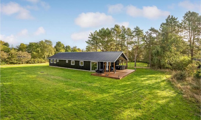 Kramnitse Casa | 4 Bedroom Beautiful Home In Rødby
