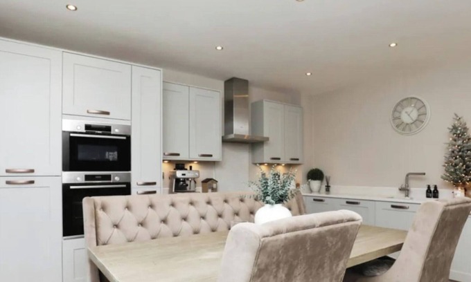 Halewood Casa | Halewood Haven - 4 Bedroom House