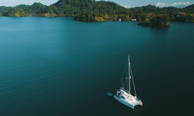 Bocas del Toro Alquiler De Eote | 4-bedroom Luxury sailing catamaran in Bocas del Toro archipalago