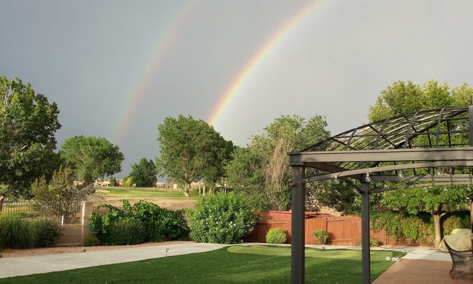 Santa Fe Casa | ¡Vivir en estilo centro turístico en Santa Fe Country Club! Toda la casa grande- ¡Luz! ¡brillante!