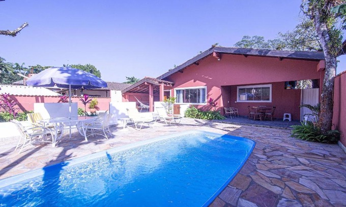 Olaria Casa | 4 dorm com piscina a 350 m de Camburizinho