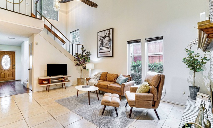 West Arlington Casa | 4 Mi to AT&T Stadium: Townhome in Fort Worth